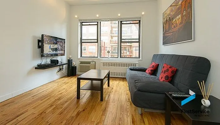 Rented by FirstService Realty (legacy) | media 8