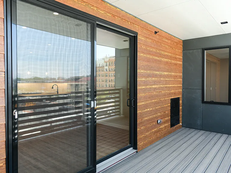 balcony large enough for dining table