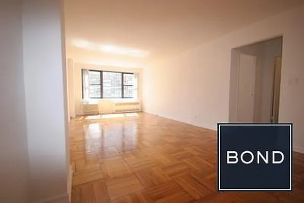 Rented by Bond New York | media 1