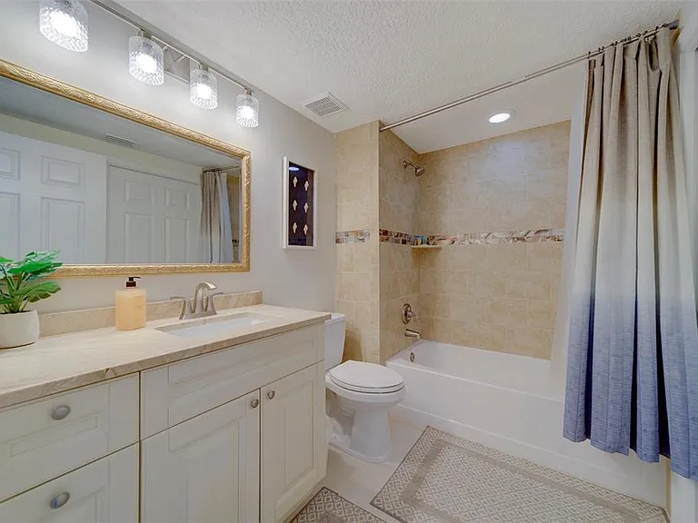 16700 Gulf Blvd #423 — Photo 38