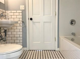 1522 S 4th St APT 2, Springfield, IL 62703