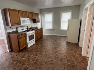 74 Hope St #1S, New Bedford, MA 02745