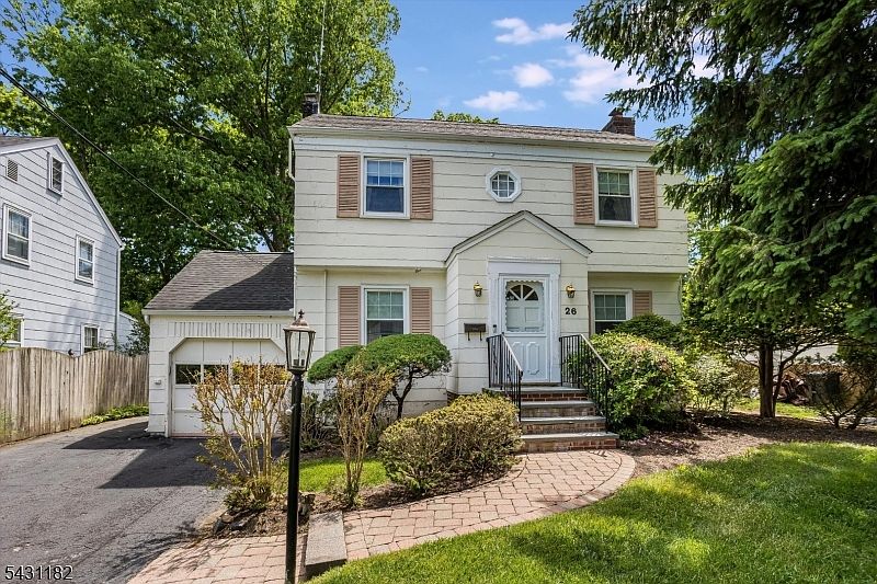 1st image of 26 Crestview Hill Rd