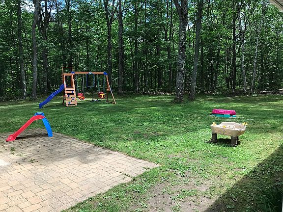 5th image of 11 Stonegate Dr