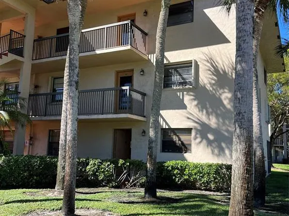 6085 N Sabal Palm Boulevard #109, Tamarac, FL 33319