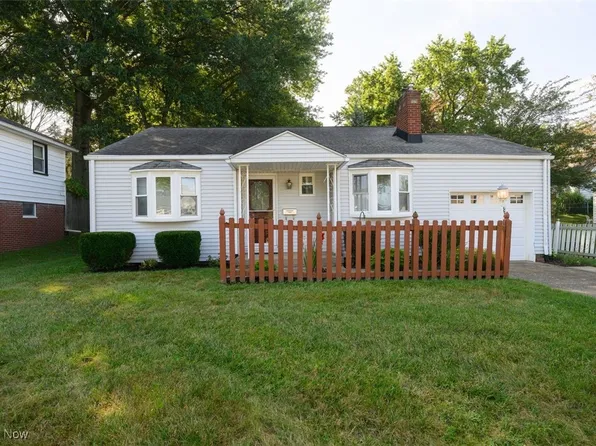 817 Milburn Rd NE, Massillon, OH 44646