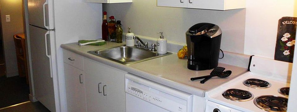 1st image of 61 Court Sq APT 405