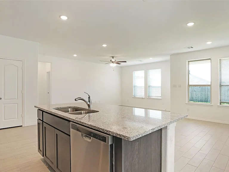 25810 Northpark Pine Dr — Photo 16
