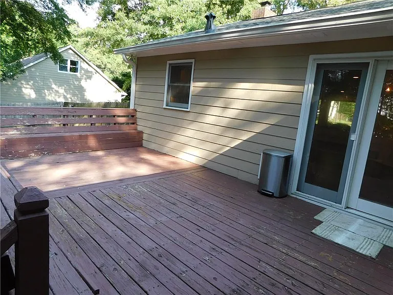 2460 Hinton Rd — Photo 15