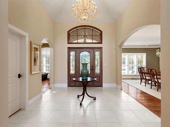 4th image of 923 Claymark Dr