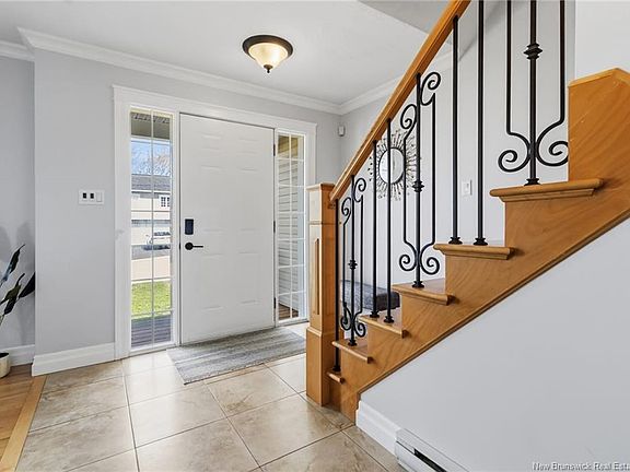 2nd image of 385 Mandeville St