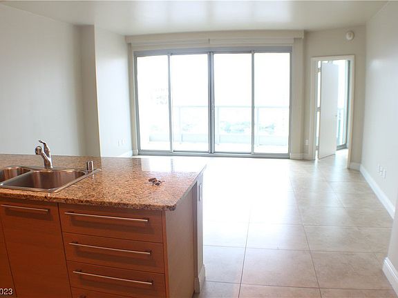 4th image of 222 Karen Ave Unit 2103