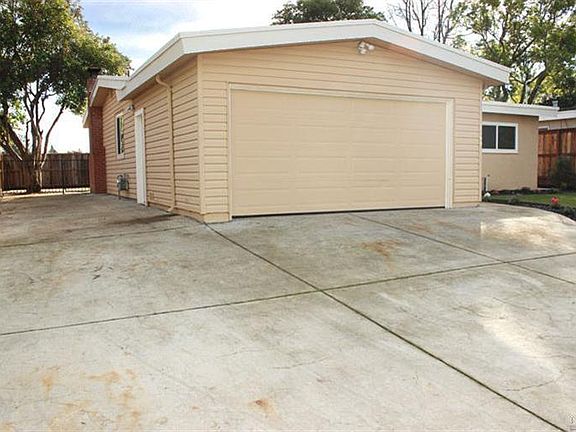 4th image of 2349 Ethel Porter Dr