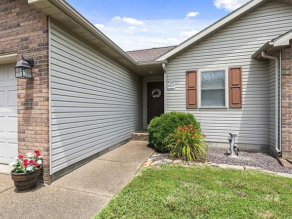 2nd image of 8609 Churchill Ct