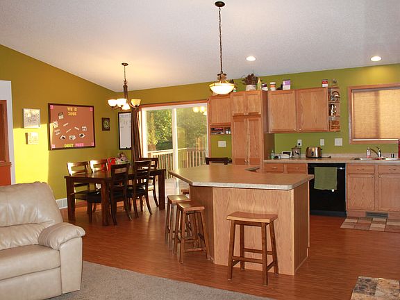 Kitchen/Dining
