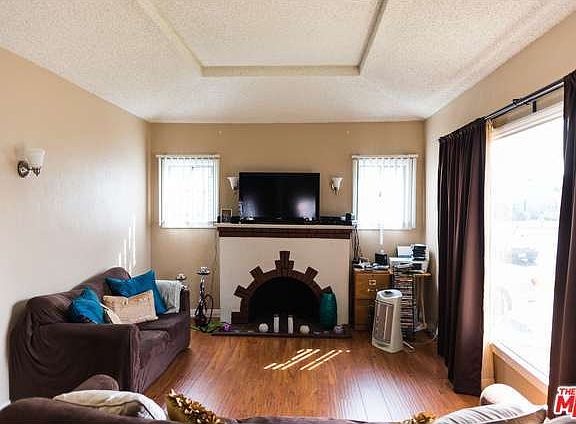 2nd image of 6606 S Saint Andrews Pl