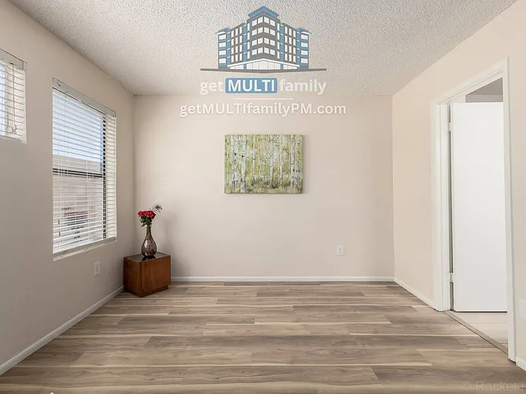 11640 N 51st Ave #237 — Photo 23