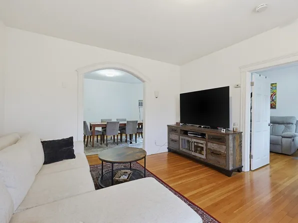 87 Broad St #3, Lynn, MA 01902