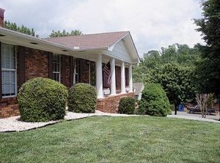 1194 Daniel Boone Dr, Morristown, TN 37814