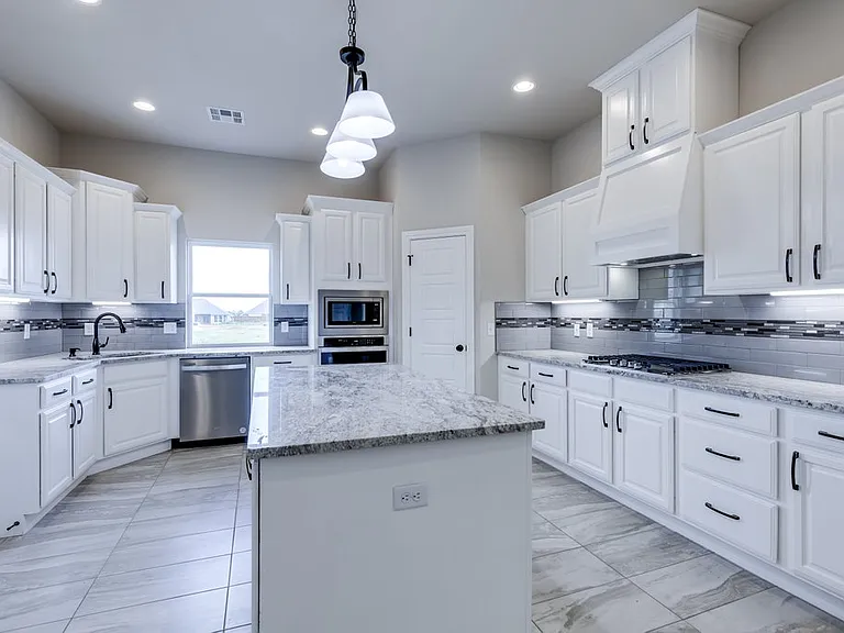9209 SW 34th St — Photo 12