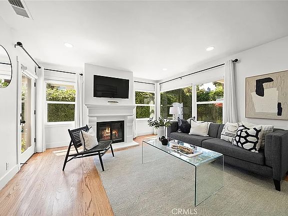 2nd image of 600 Ximeno Ave #600