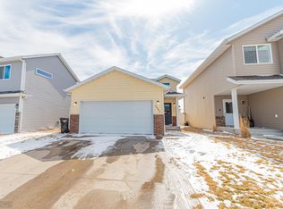 5982 58th Ave S, Fargo, ND