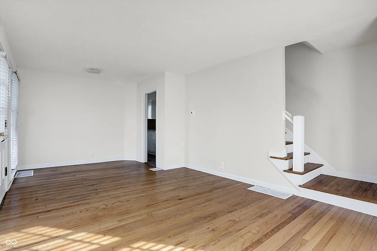 231 S Emerson Ave — Photo 4