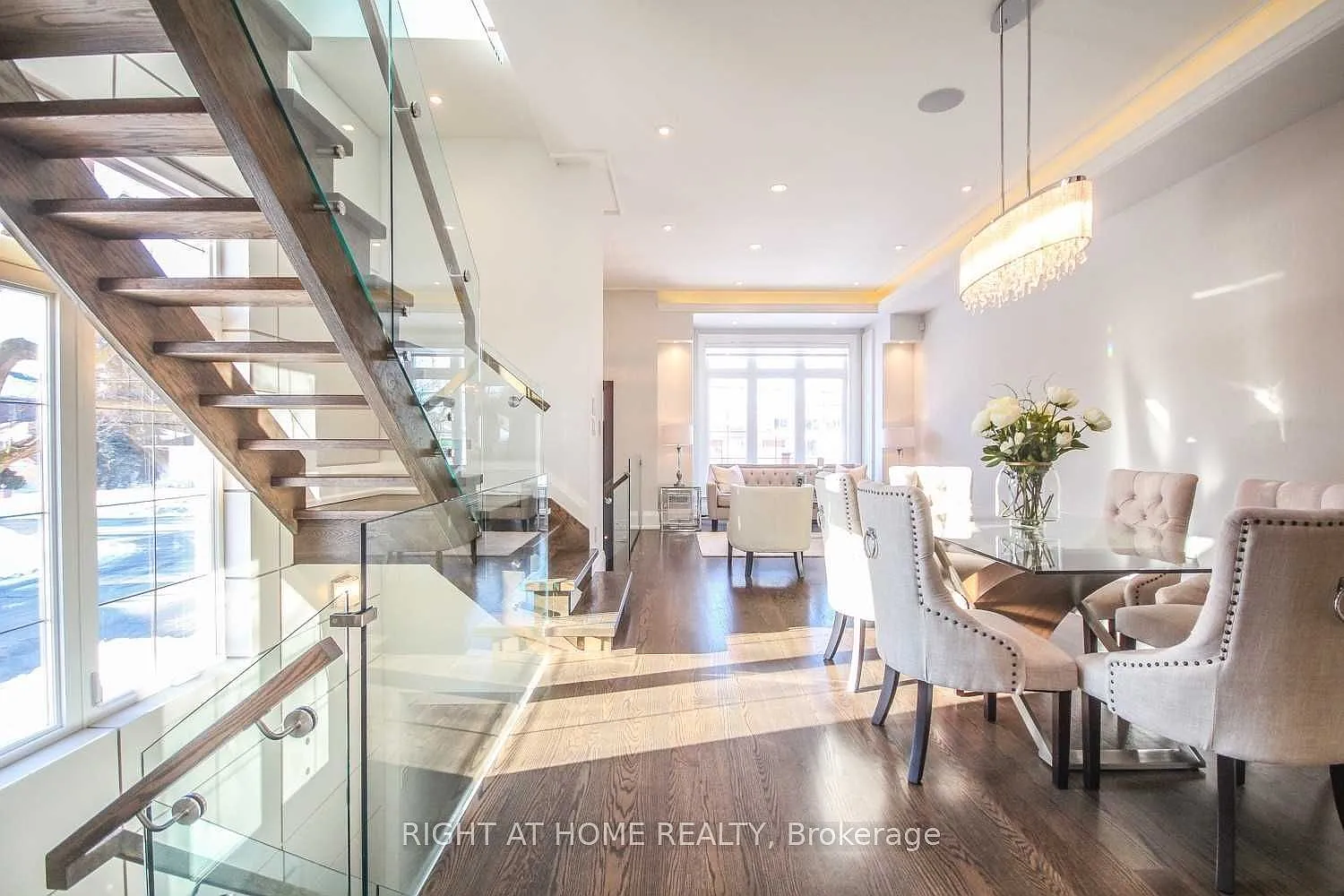 5 bed, $6,900 — Photo 4