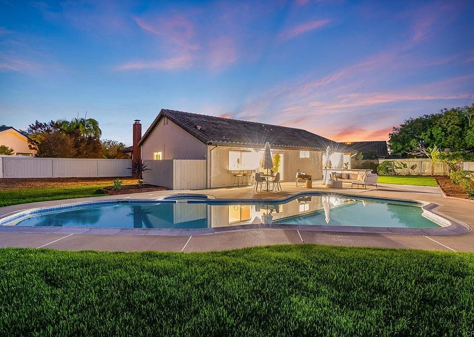 1st image of 2002 Ladera Ct