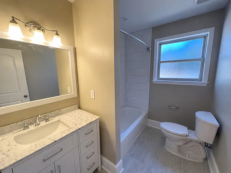 319 W Martintown Rd — Photo 6