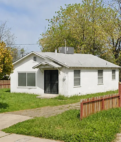 151 E Alexander Ave Photo 1