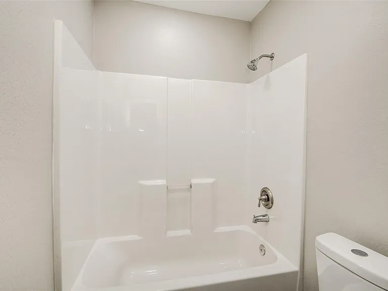 418 S Kansas St — Photo 24