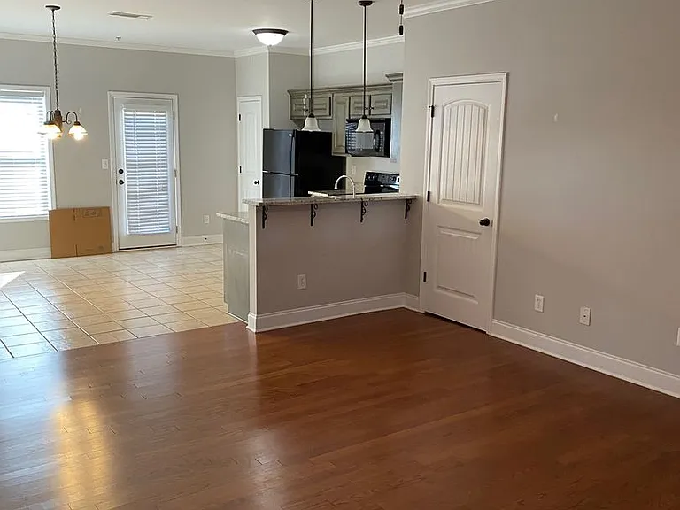 145 Foreman Dr — Photo 6