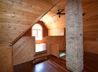 1018 E Clarke St, Milwaukee, WI 53212