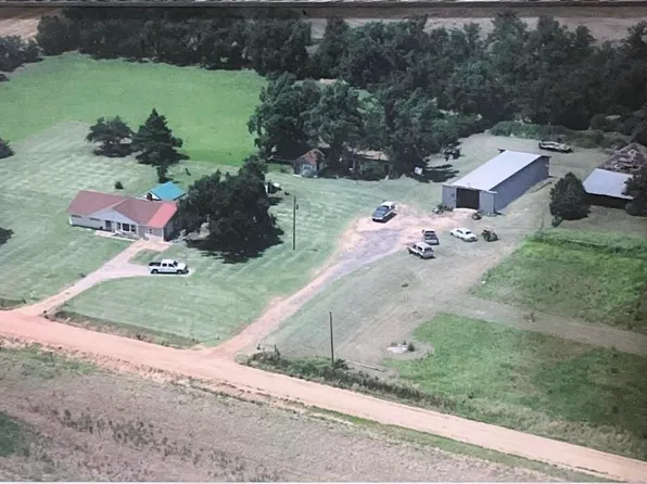 858 NE 120th Rd, Danville, KS 67036