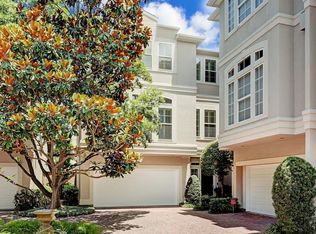 2710 Wroxton Rd, Houston, TX 77005