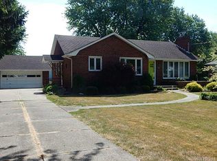 19 Circle End Dr, Buffalo, NY 14224