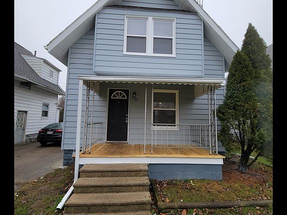 3rd image of 1941 Southmoor Dr