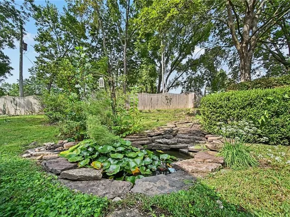 5710 N Spruce Ave, Kansas City, MO 64119