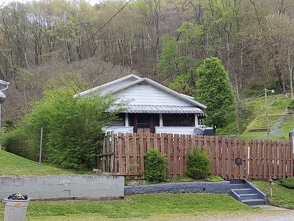 3rd image of 121 Dry Branch Dr