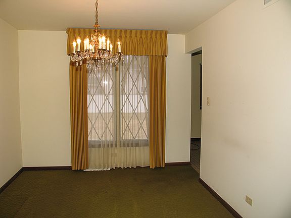 4th image of 504 Parkshore Dr