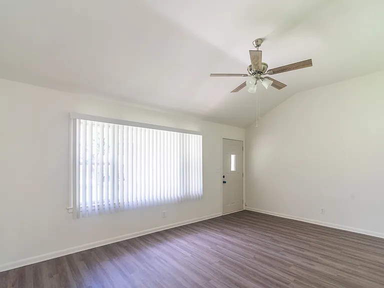 5407 Sir Barton Rd — Photo 7