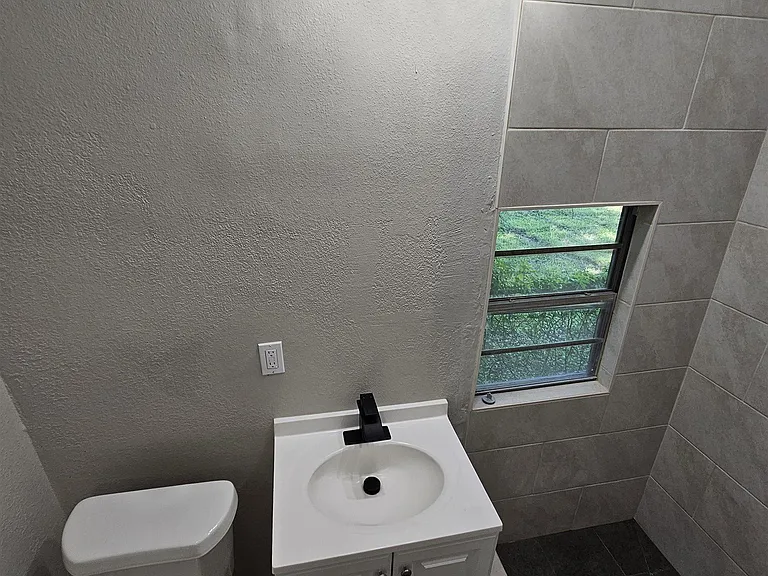 2708 S Rock St — Photo 14