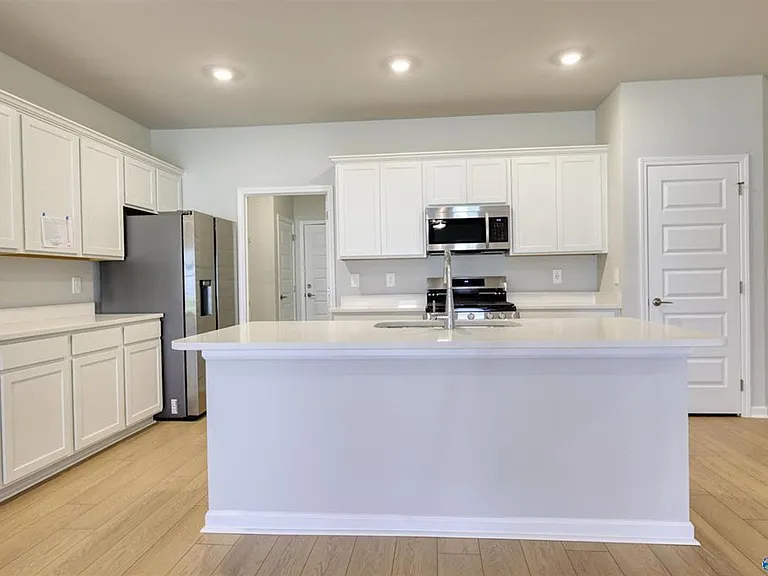 6002 Gardner Maples Dr — Photo 11