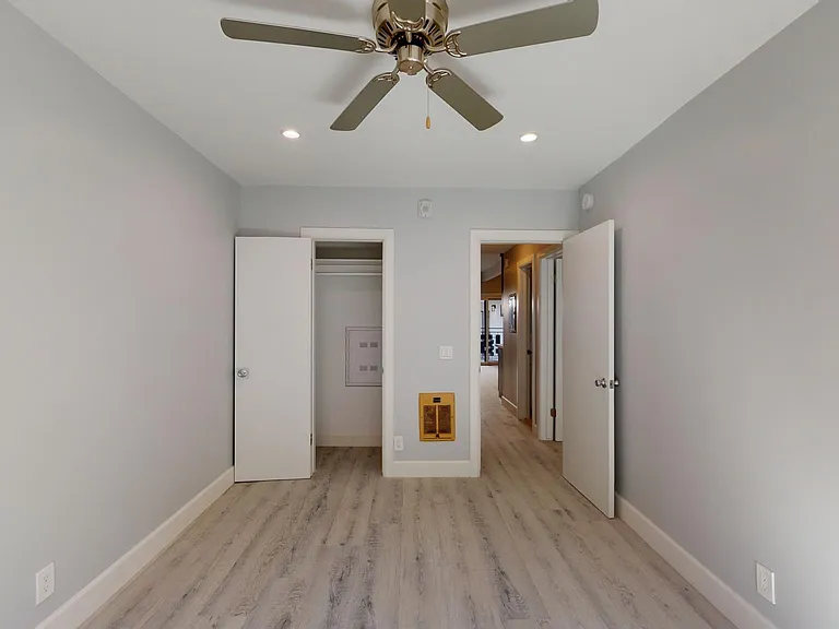 730 S Serrano Ave — Photo 28