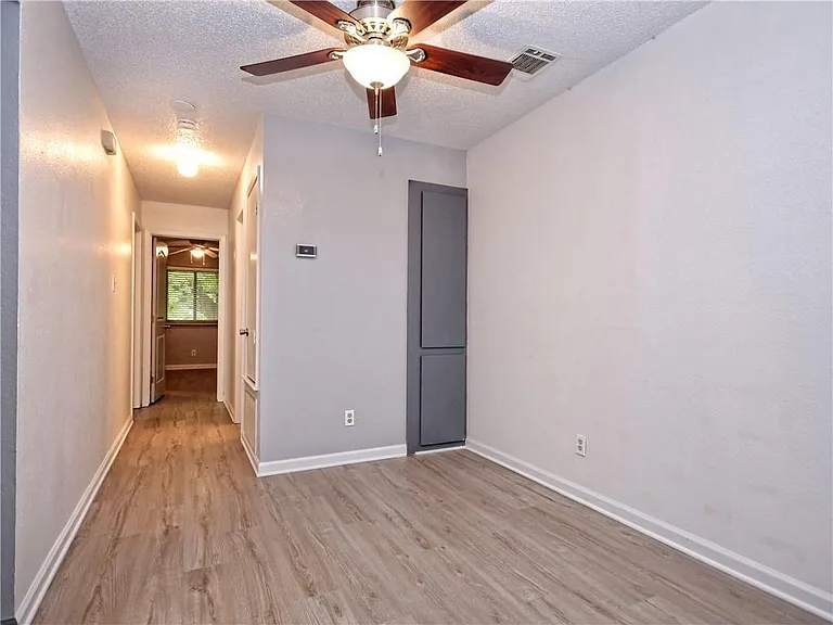 1714 Rawhide Loop — Photo 7