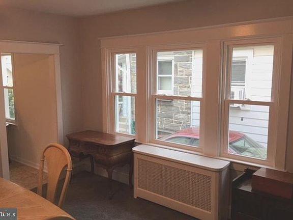 5th image of 130 E Marthart Ave
