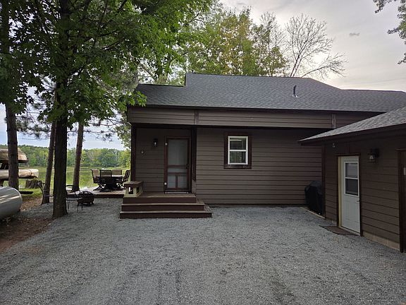 3rd image of 2184 Island Dr