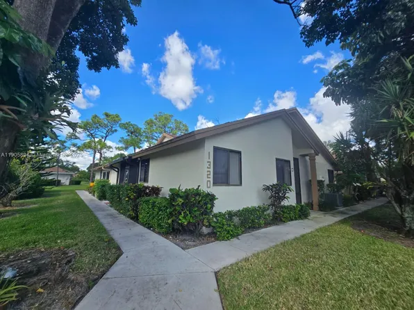 1320 NW 29th Ave APT C, Delray Beach, FL 33445