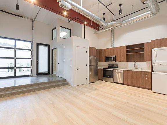 5th image of 2471-2473 Broadway St #18644366